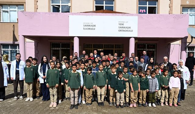 İkizler Fatmanur ve Zehranur, aynı okulda öğretmenlik yapıyor