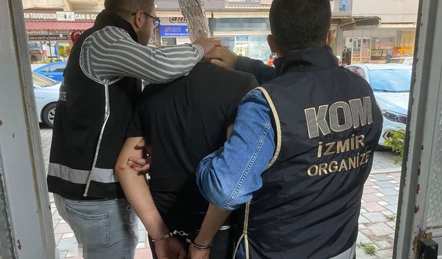 İzmir'de 19 yıl 9 ay hapis cezası bulunan firari yakalandı