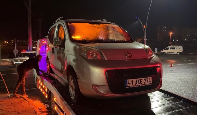 Niğde'de hafif ticari araç ile motosiklet çarpıştı: 2 ölü, 1 yaralı