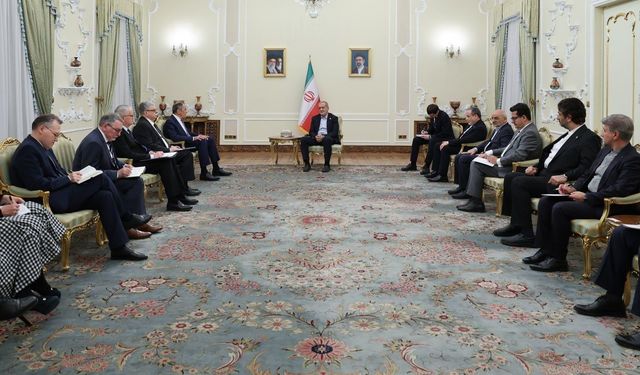 Pezeşkiyan: ABD ayrıştırıcı politikaları ve müdahalesi ile bölgede anlaşmazlıklara yol açıyor