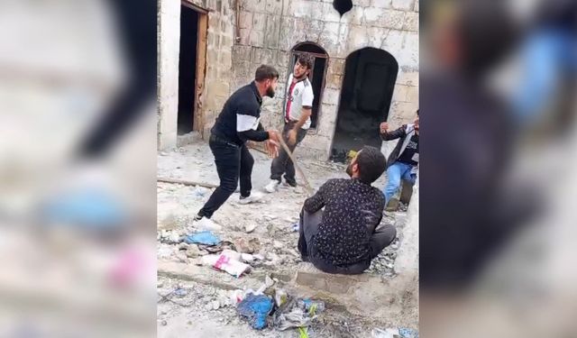 Şanlıurfa'da metruk evde 1 kişi, 4 kişiyi darbetti: O anlar kamerada