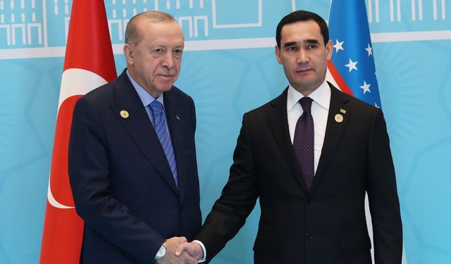Türk Devletleri Teşkilatı Zirvesi'nde liderler aile fotoğrafında buluştu