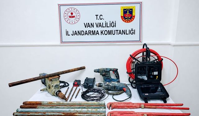 Van'da 1'inci derece sit alanında kaçak kazıya suçüstü: 2 gözaltı