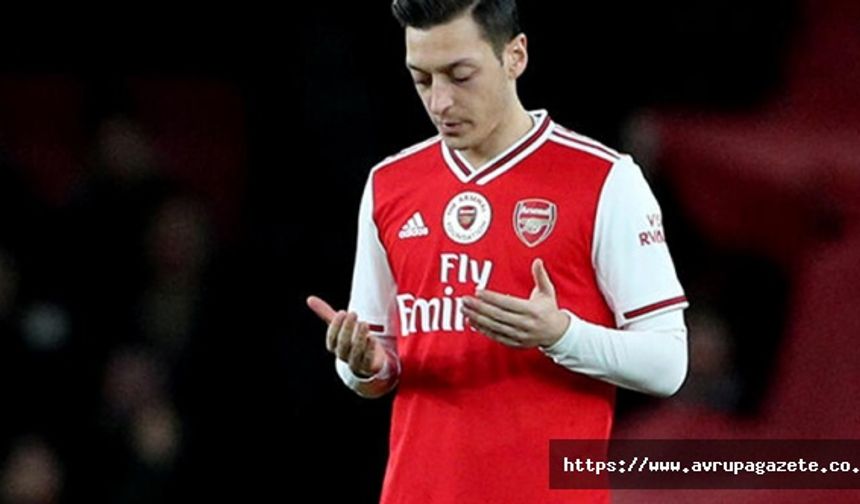 Arsenal'ın Türk asıllı Alman futbolcusu Mesut Özil'den İslam karşıtlığını iyilikle etkisiz hale getirme çağrısı