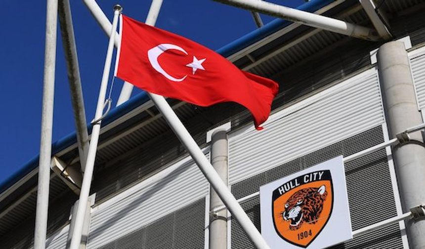 Acun Ilıcalı tarih yazdı ! Hull City stadında Türk Bayrağı dalgalanıyor