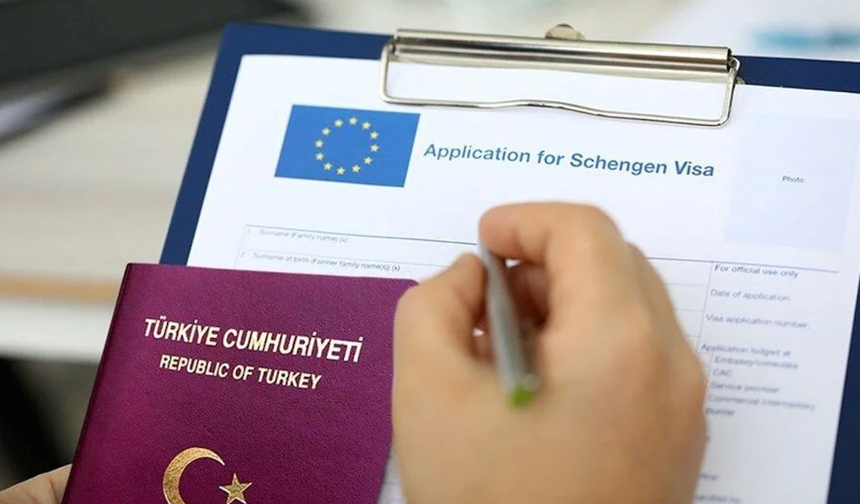 Schengen vizesi alan Türk vatandaşları Avrupa’ya seyahate mı, yoksa sığınmaya mı gidiyor?