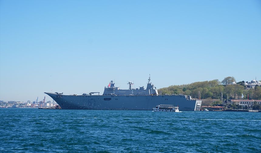İspanya Donanması'na bağlı Juan Carlos I amfibi hücum gemisi İstanbul'da
