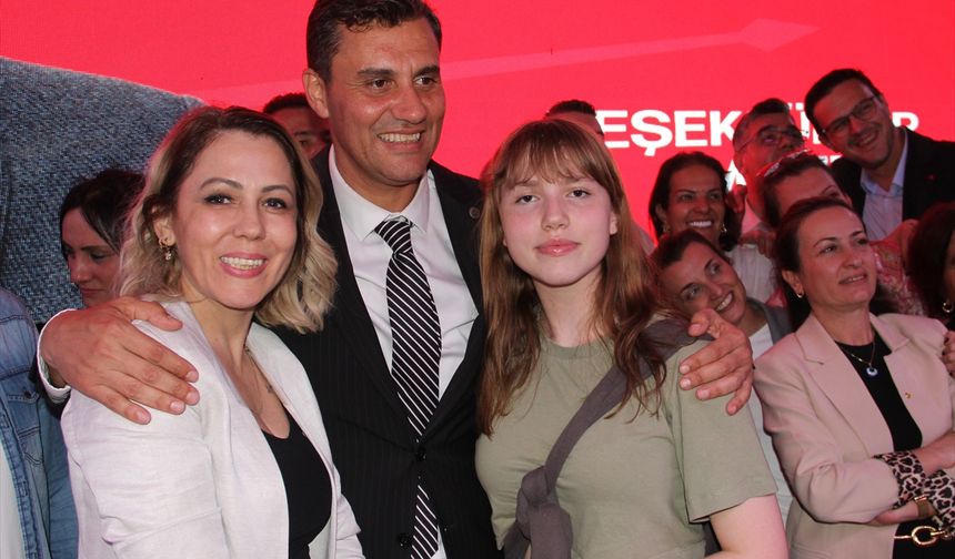 Manisa Büyükşehir Belediye Başkanlığını kazanan CHP'nin adayı Ferdi Zeyrek'ten açıklama: