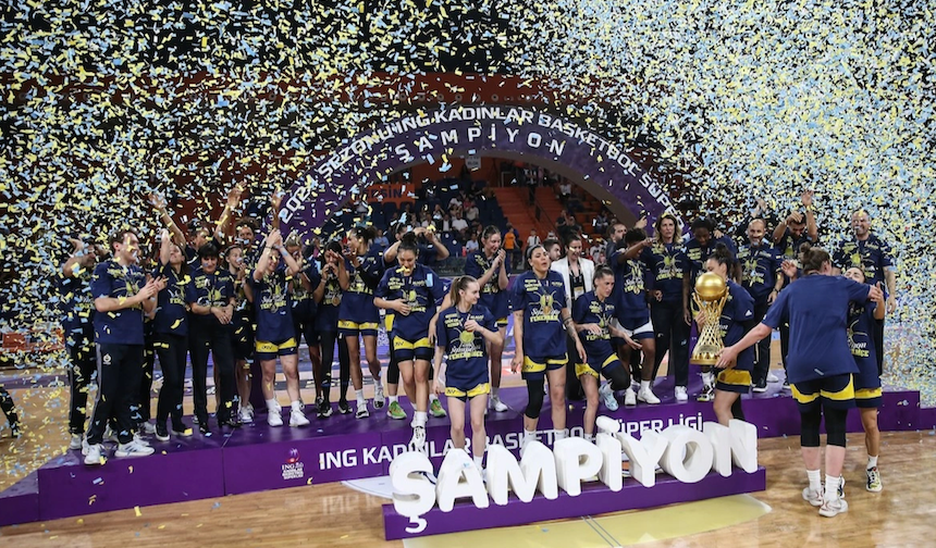 Fenerbahçe Alagöz, yenilgisiz Türkiye şampiyonu oldu
