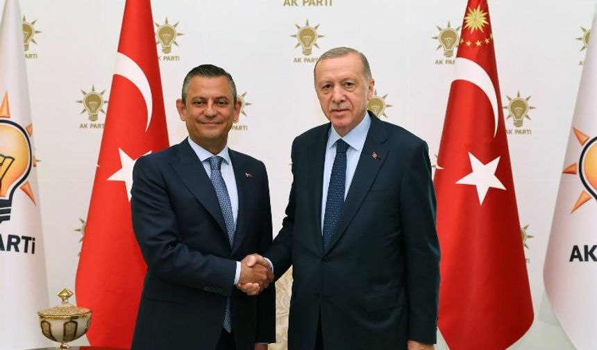 Erdoğan ve Özel'in AK Parti Genel Merkezi'ndeki görüşmesi sona erdi