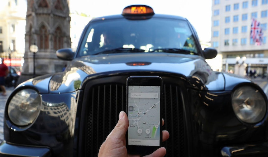 Londra'da Taksi şoförlerinden Uber'e çeyrek milyar sterlinlik dava açıldı