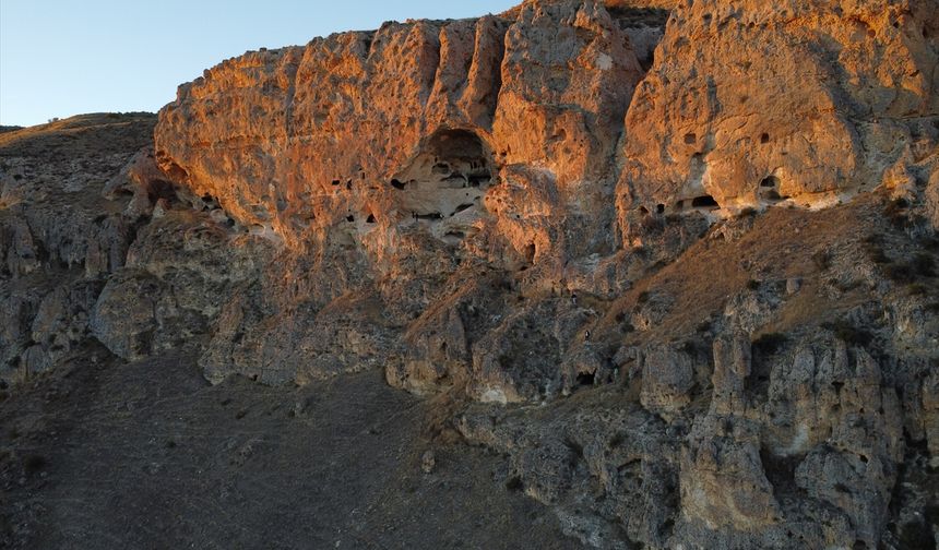 Erzurum'da sit alanı ilan edilen gizemli mağaraların geçmişi araştırılacak