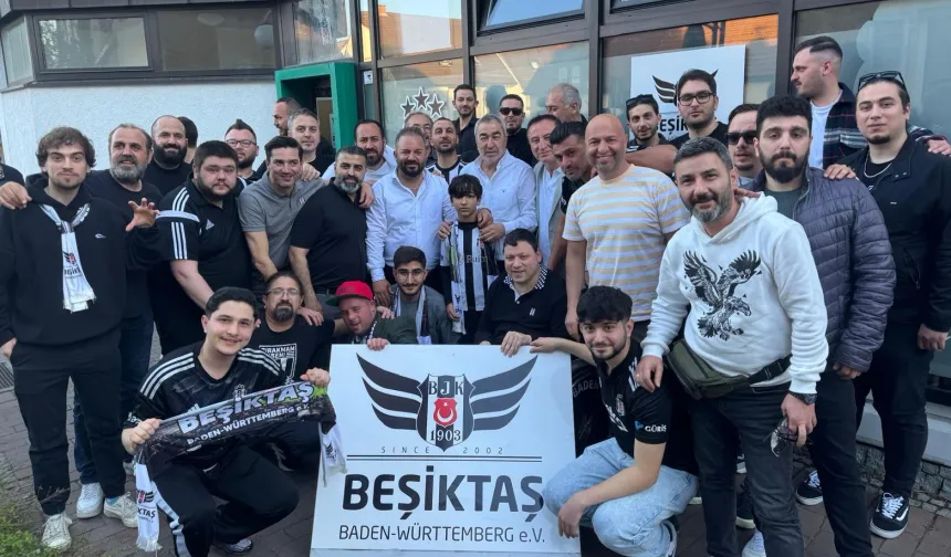 Samet Aybaba, Stuttgart’ta Beşiktaş taraftarlarla bir araya geldi