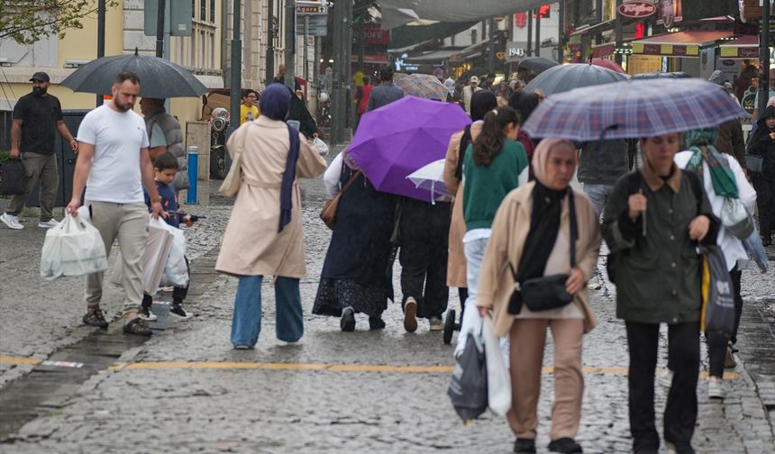 İzmir'e mayıs ayından sonra ilk yağmur