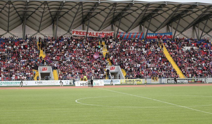 Niğde 5 Şubat Şehir Stadı açıldı