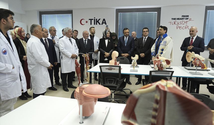 Saraybosna Üniversitesi'ne TİKA sağlık laboratuvarı desteği