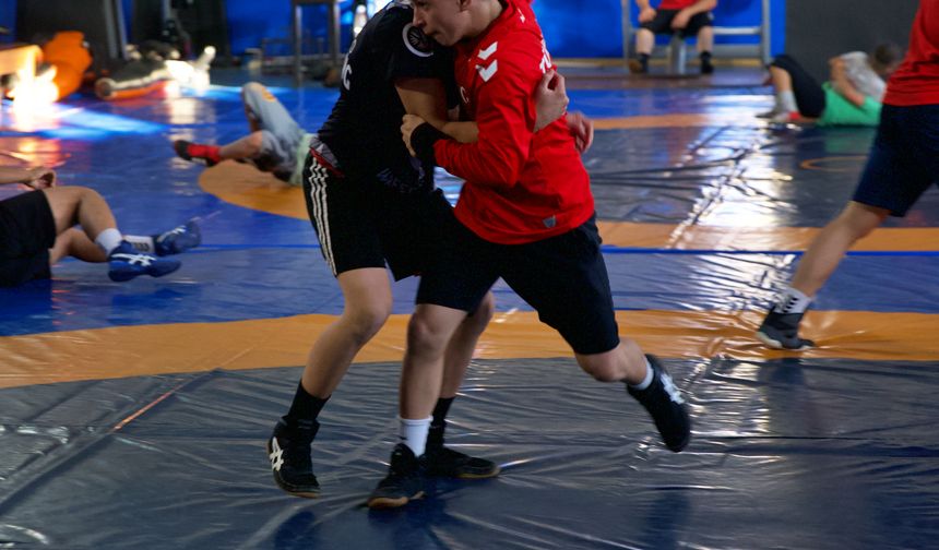 Balkan şampiyonu genç güreşçi, hedefine Avrupa ve dünya şampiyonluklarını koydu