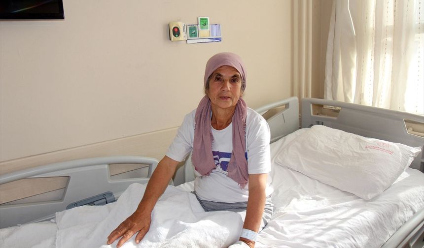 Denizli'de organları ters tarafta olan kadına özel safra kesesi ameliyatı