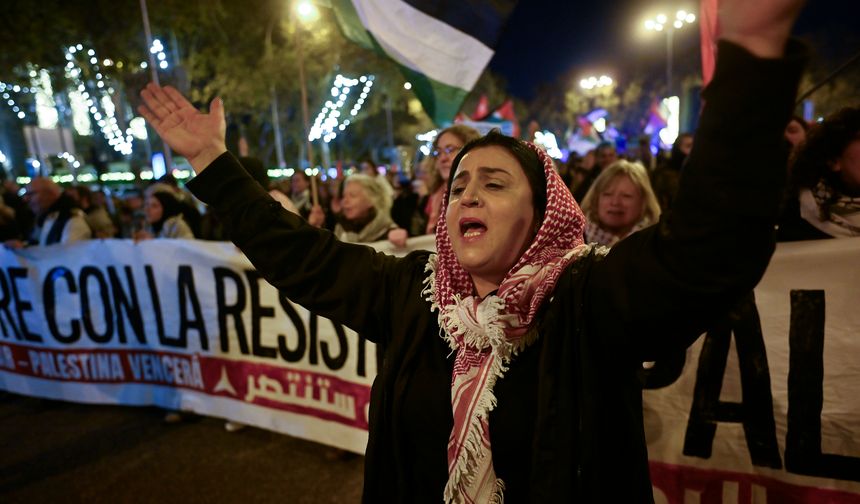 İspanya'nın 40'tan fazla kentinde Filistin'e destek gösterileri düzenlendi