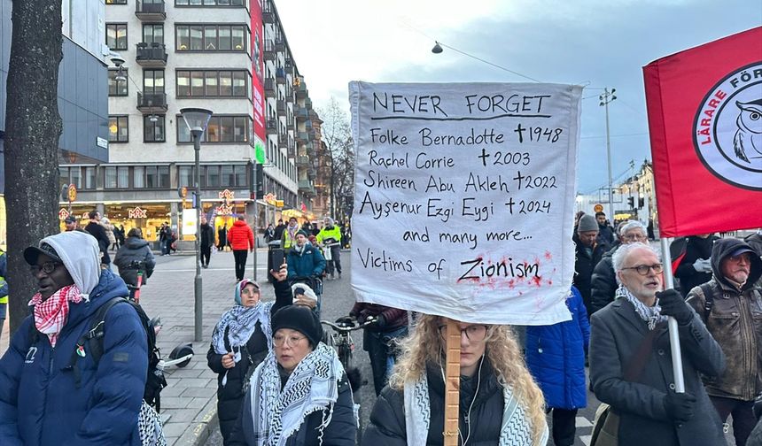 İsveç'te, ateşkese uymayan İsrail protesto edildi