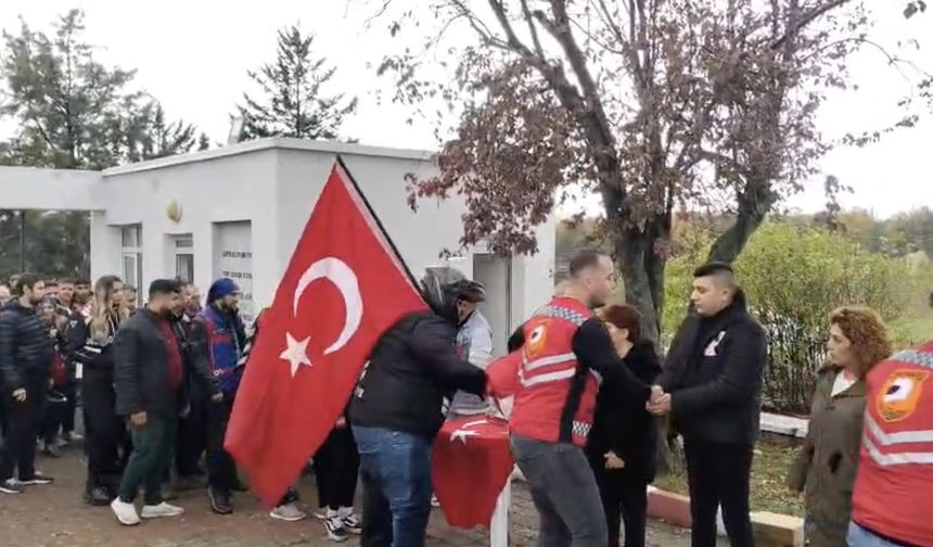 Kırklareli'nde motosikletliler şehit Berkay Karaca'nın ailesine taziyede bulundu