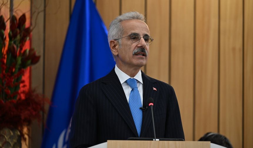 Ulaştırma ve Altyapı Bakanı Uraloğlu, Londra'da