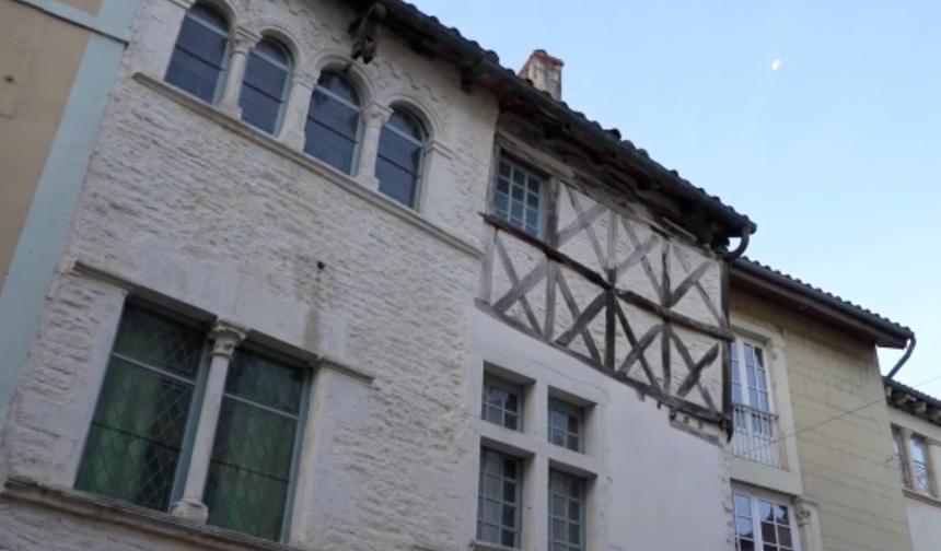 Eczacı'nın Evi, Fransa'nın en eski konutu