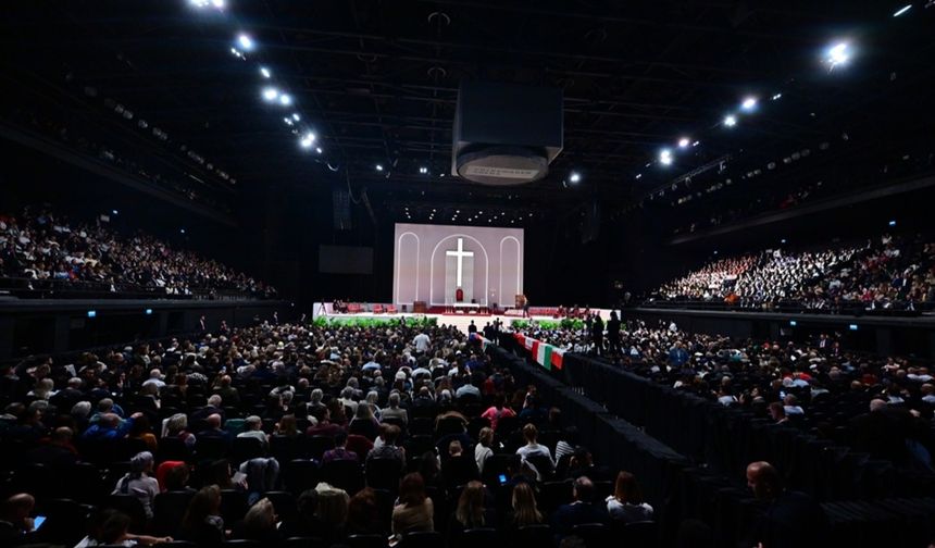 Papa 14. Leo'dan İstanbul'da Hıristiyanlara ayin