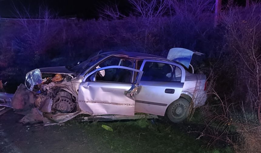 Amasya'da iki otomobilin çarpıştığı kazada 8 kişi yaralandı