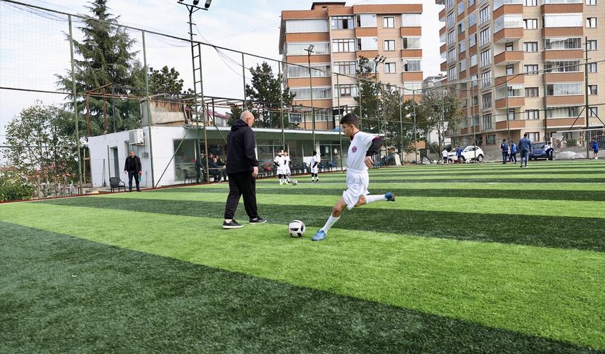 Azerbaycanlı antrenör, Trabzonspor sevdasını ülkesine taşıdı