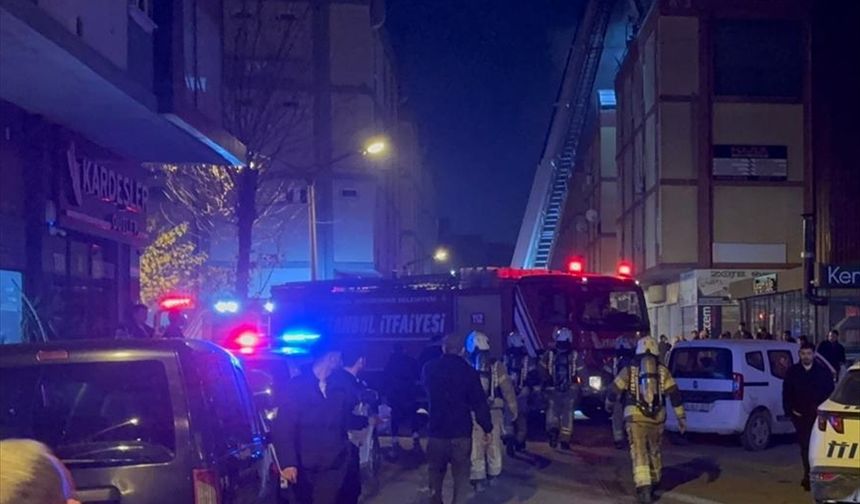 Başakşehir'de ayakkabı imalathanesinde çıkan yangın söndürüldü