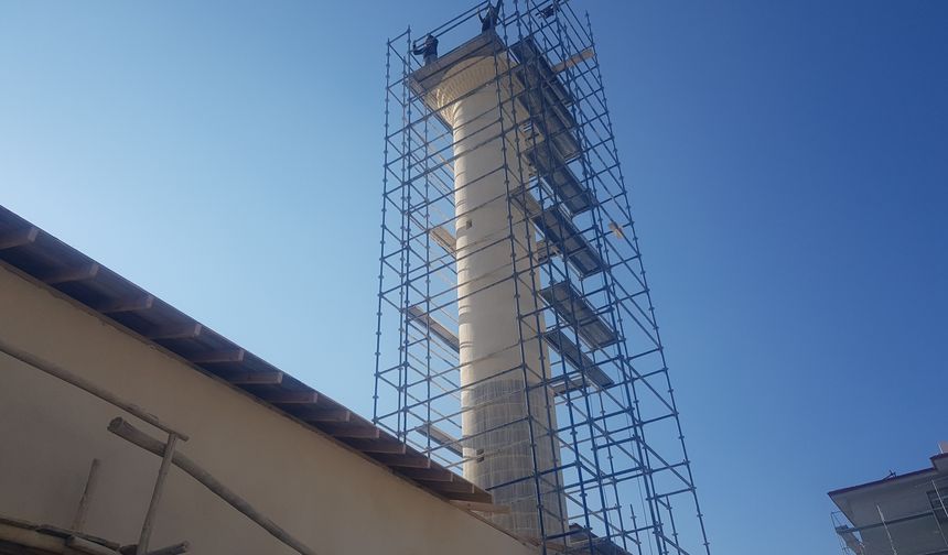 Depremlerde zarar gören 160 yıllık Dervişiye Camisi yeniden yükseliyor