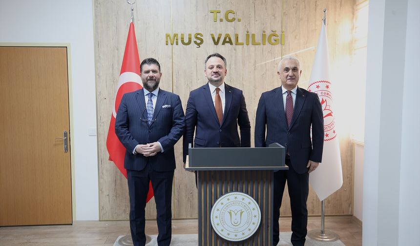 Gençlik ve Spor Bakan Yardımcısı Eminoğlu, Muş'ta üniversite öğrencileriyle buluştu: