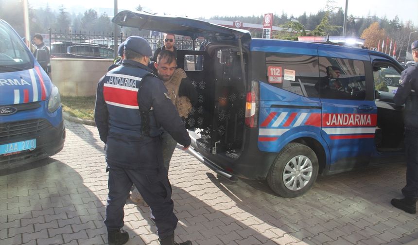 GÜNCELLEME - Konya'da darbedilen kişinin silahla öldürülmesiyle ilgili 3 kişi tutuklandı
