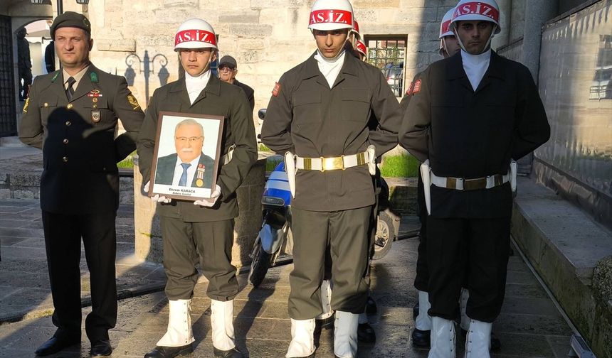 Kıbrıs gazisi Ekrem Karaca memleketi Kırklareli'nde son yolculuğuna uğurlandı