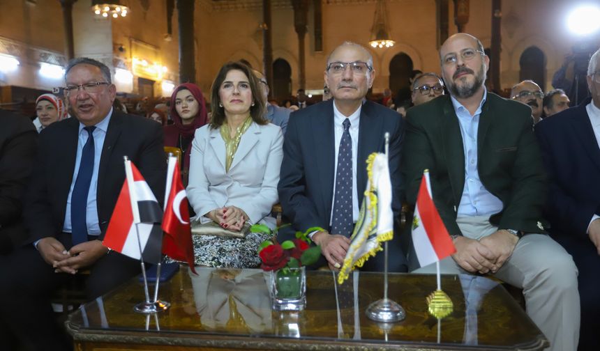 Mısır Coğrafya Cemiyetinde Türk ve Mısır ortaklığında hüsnühat sergisi düzenlendi