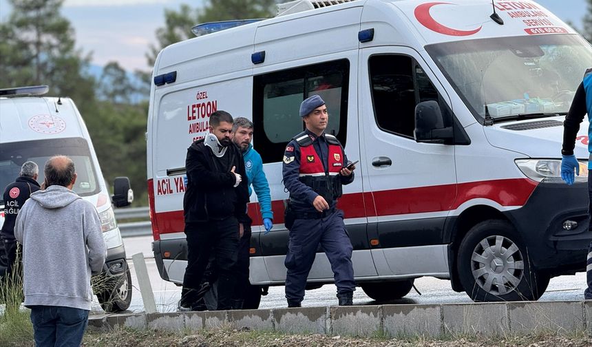 Muğla'da devrilen minibüsteki 7 kişi yaralandı