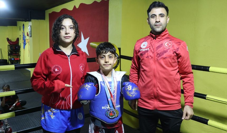 Okuldan kaçtığı için ablasının spora yönlendirdiği çocuk, başarılarıyla dikkati çekiyor