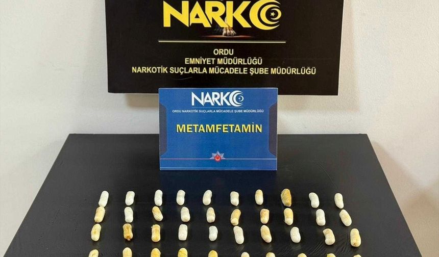 Ordu'da midesinde 407 gram uyuşturucu bulunan zanlı ile arkadaşı tutuklandı