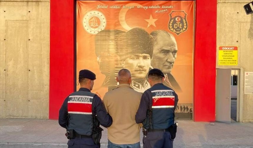 Sakarya'da 42 ve 28 yıl kesinleşmiş hapis cezası bulunan 2 hükümlü yakalandı