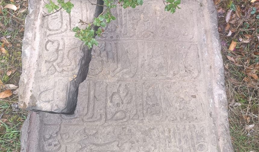 Tokat'ta kayıp olan tarihi Cin Camisi'nin kitabesi bulundu