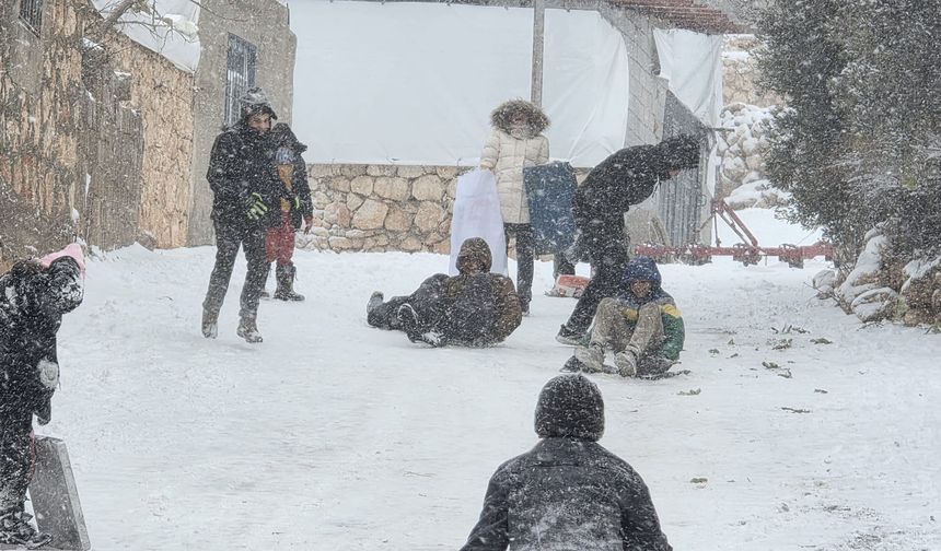 Adıyaman'da çocukların kar keyfi