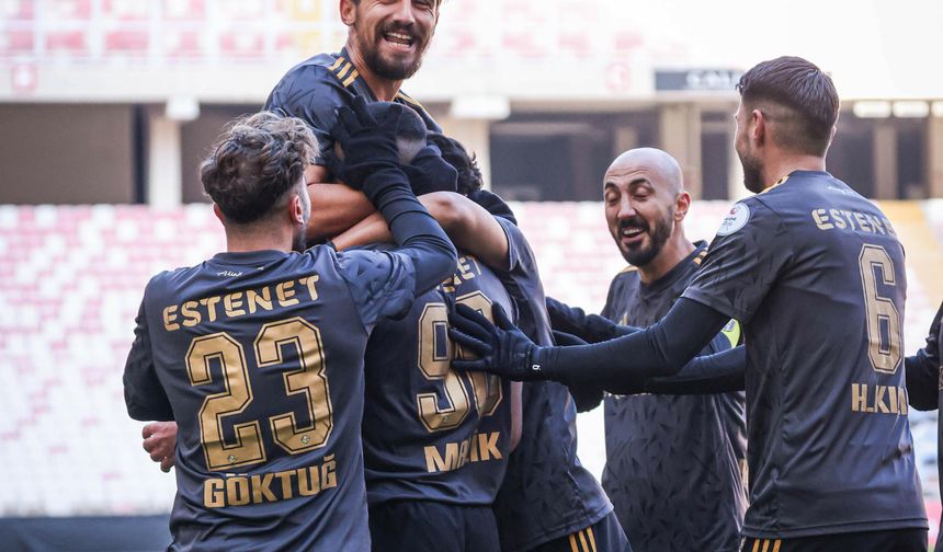 Aliağa FK'da kupa sevinci
