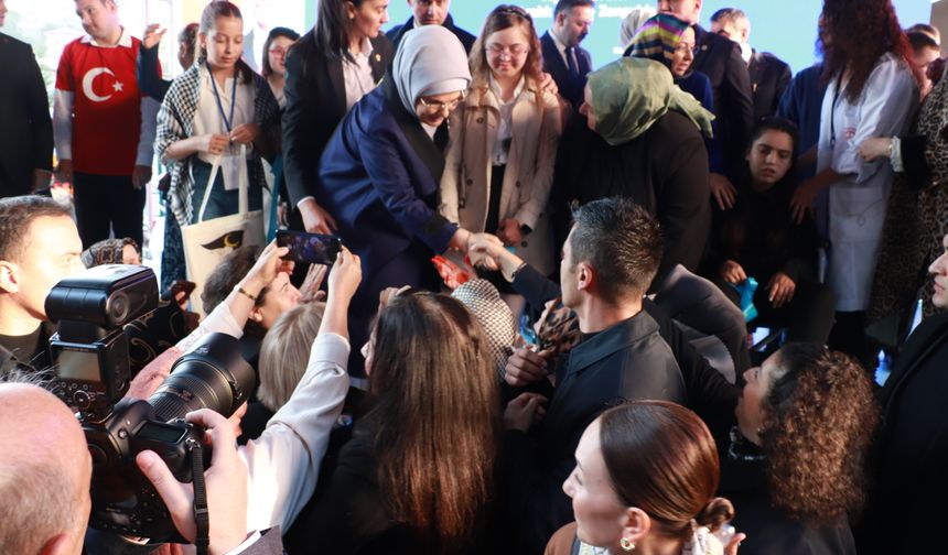 Emine Erdoğan Zonguldak'ta özel eğitim merkezi kampüsü açılışına katıldı