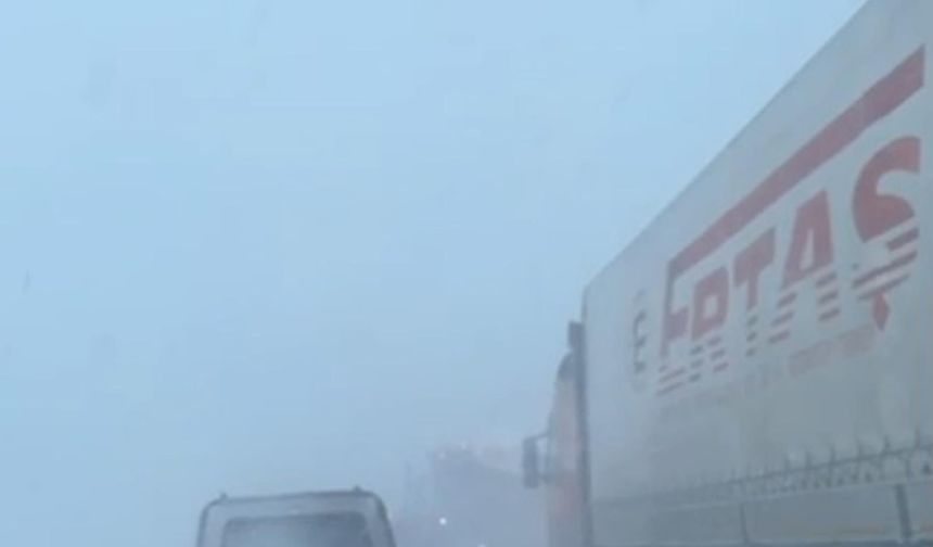 Erzincan'da bazı bölgelerde TIR geçişine izin verilmiyor; Tendürek'te trafik durdu