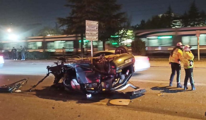 Otomobil, ağaca çarpıp takla attı; Hatice öldü, alkollü sürücü yaralı