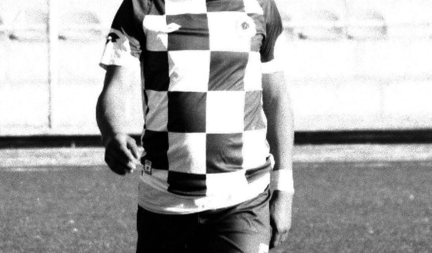 Otomobil park halindeki kamyona çarptı; kaleci antrenörü ile futbolcu öldü