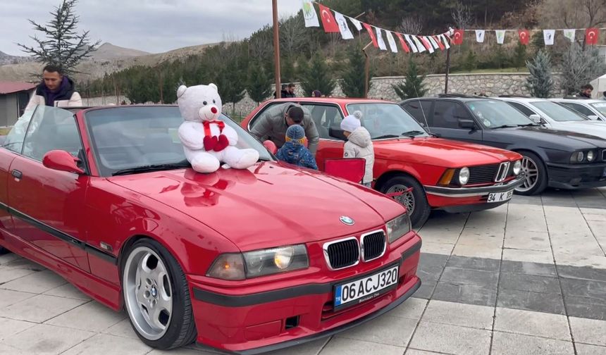 Otomobil tutkunu Himmet'in hayali için yüzlerce araçla konvoy