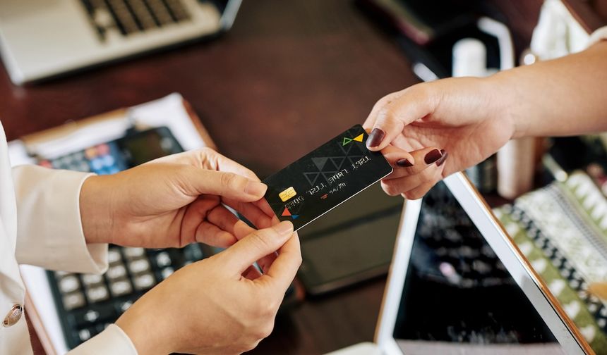 Ticari Kredi Kartı Nedir, Ne İşe Yarar?