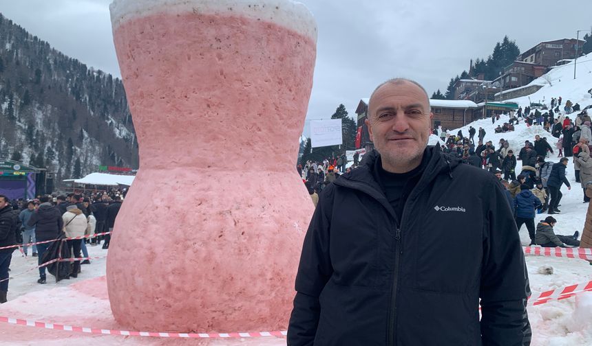 Ayder'de kar festivali kayakla başladı; kardan çay bardağı görücüye çıktı